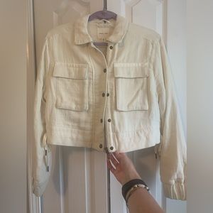 Silence and noice jacket from Urban Outfitters. Never work! Size small.